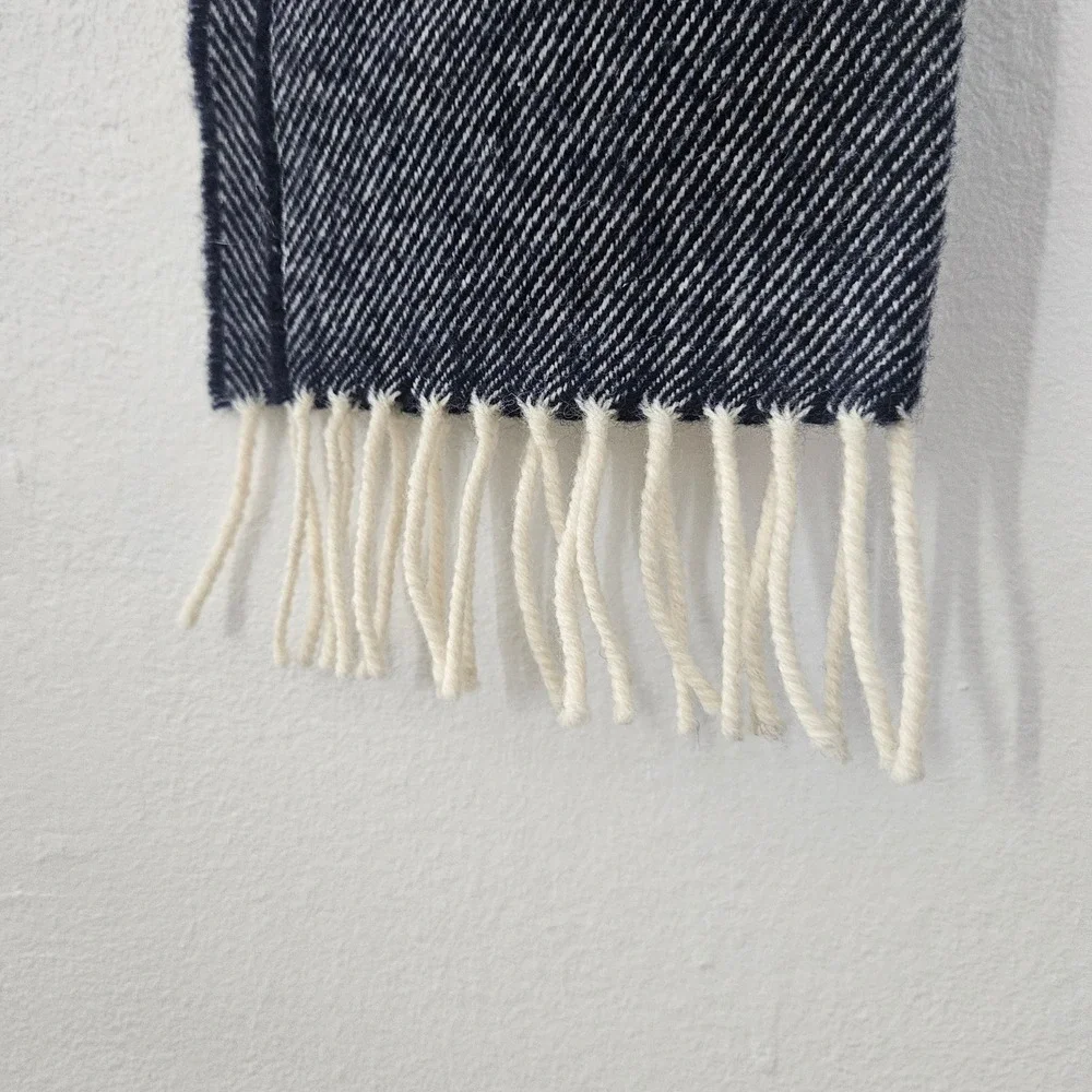 Aran Islands Knitwear Scarf‎ Blue Grey Striped Wool Blend Made in Ireland Fringe